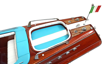 Модель катера "Super Riva Lamborghini" 50 см