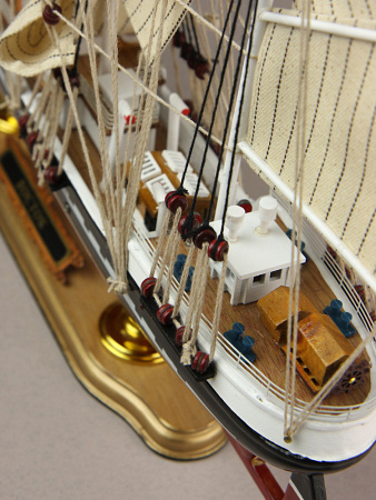 Модель парусника "Восток" 52 см.