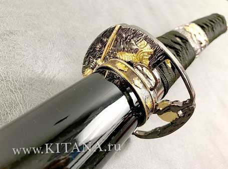 Катана, самурайский меч на подставке