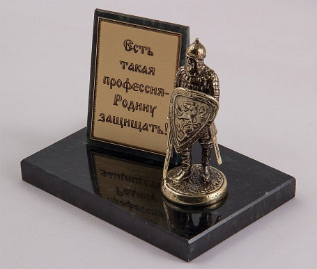 Статуэтка (бронза) на камне "Витязь"