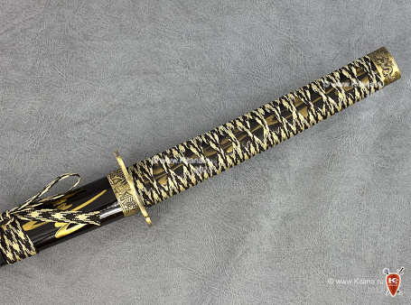 Самурайские мечи (катана и вакидзаси) на подставке