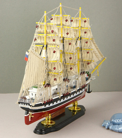 Модель парусника "Паллада" 52см.