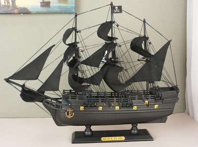 Модель парусника "Черная Жемчужина" 50см.