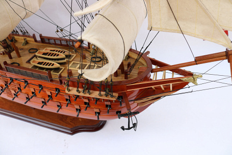 Модель парусного корабля "12 Апостолов", 90 см