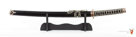 Вакидзаси (самурайский меч) на подставке