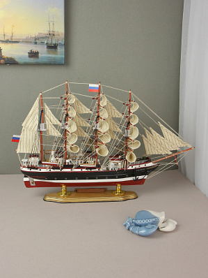Модель парусника "Седов", 52 см.