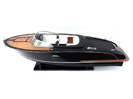 Модель катера "Riva Iseo" 84 см