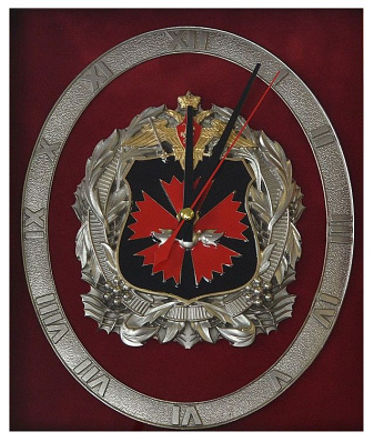 Настенные часы в деревянной раме "Эмблема ГРУ" 29х34 см