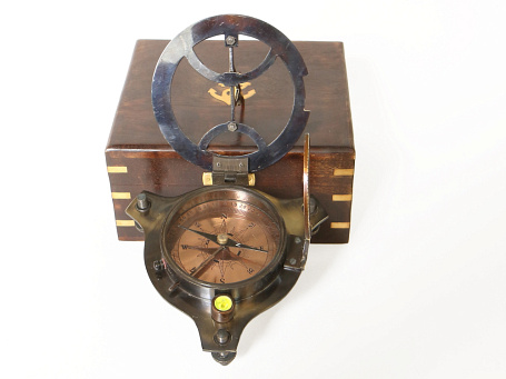 Морской компас в футляре, Ø9.5 см.