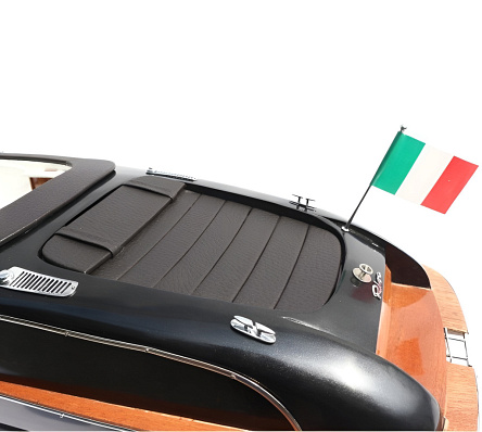 Модель катера "Riva Iseo" 84 см