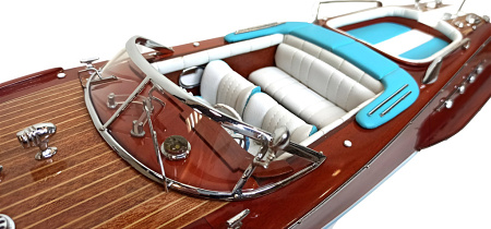 Модель катера "Super Riva Lamborghini" 50 см