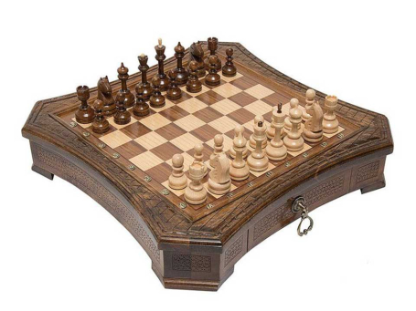 Шахматы резные восьмиугольные в Ларце с ящиками 50
