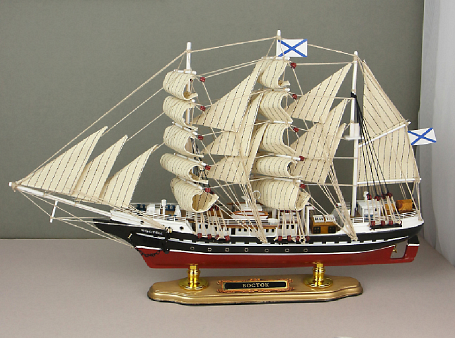 Модель парусника "Восток" 52 см.