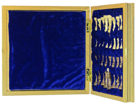 Шахматы классические средние (высота короля 8,2см.)