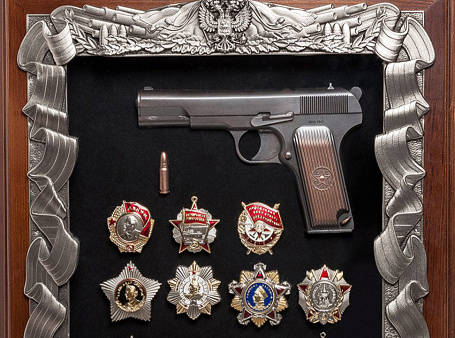 Настенная ключница "ТТ с наградами СССР" 44х40 см.