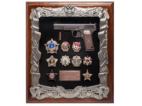 Настенная ключница "ТТ с наградами ВОВ" 44х40 см.