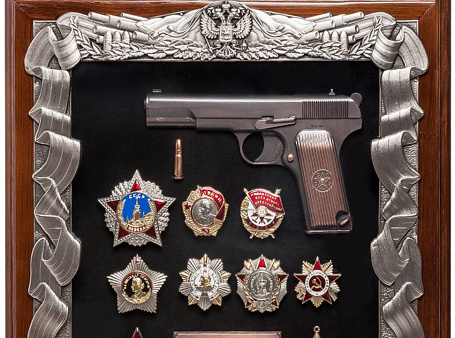 Настенная ключница "ТТ с наградами ВОВ" 44х40 см.