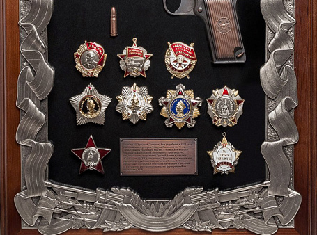 Настенная ключница "ТТ с наградами СССР" 44х40 см.