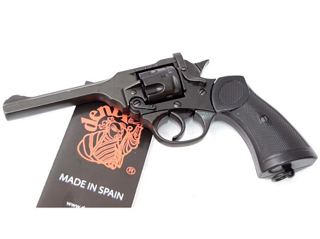 Револьвер системы Наган в деревянном футляре (макет, ММГ)