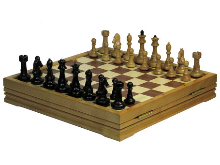 Шахматы классические средние (высота короля 8,2см.)