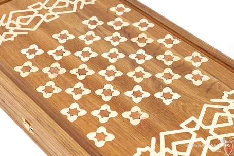 Нарды резные из массива дуба "Москва", 58х63см.