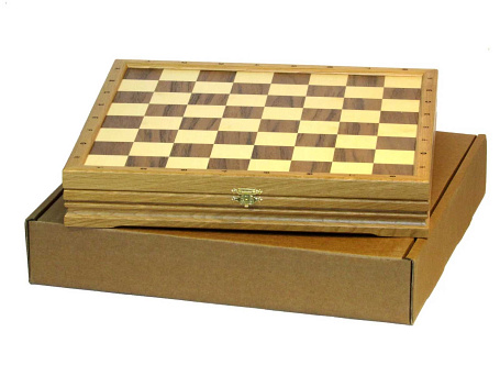 Шахматы классические средние (высота короля 8,2см.)