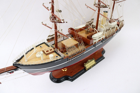 Модель парусника "RRS DISCOVERY", 60 см